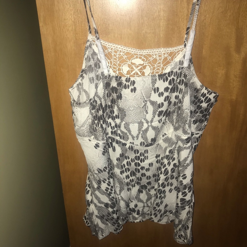 Express NWT Woman’s Size Medium Animal Print Cami - Picture 7 of 16